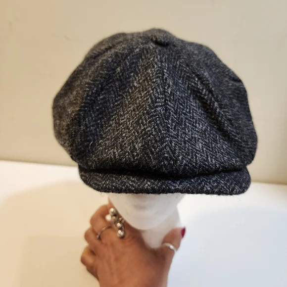 Classic Gray Herringbone Newsboy Cap - Picture 5 of 10